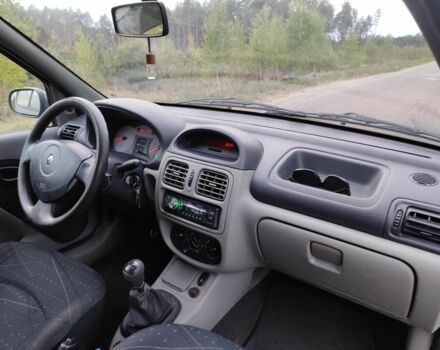 Зеленый Рено Clio Symbol, объемом двигателя 1.4 л и пробегом 305 тыс. км за 2700 $, фото 4 на Automoto.ua