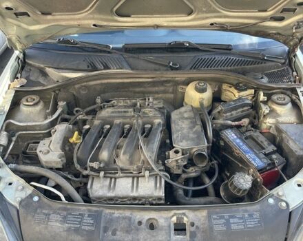 Зеленый Рено Clio Symbol, объемом двигателя 1.4 л и пробегом 200 тыс. км за 3000 $, фото 6 на Automoto.ua