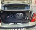Зеленый Рено Clio Symbol, объемом двигателя 1.4 л и пробегом 180 тыс. км за 3200 $, фото 11 на Automoto.ua