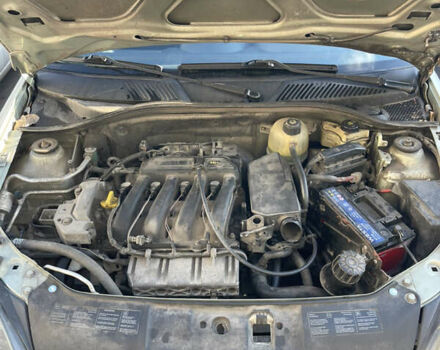 Зелений Рено Clio Symbol, об'ємом двигуна 1.39 л та пробігом 200 тис. км за 3000 $, фото 5 на Automoto.ua