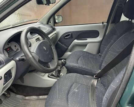 Зеленый Рено Clio Symbol, объемом двигателя 1.4 л и пробегом 169 тыс. км за 2899 $, фото 8 на Automoto.ua