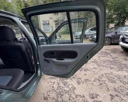 Зеленый Рено Clio Symbol, объемом двигателя 1.4 л и пробегом 87 тыс. км за 2750 $, фото 9 на Automoto.ua