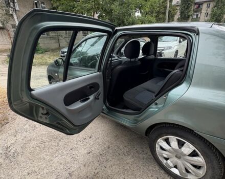 Зеленый Рено Clio Symbol, объемом двигателя 1.4 л и пробегом 87 тыс. км за 2750 $, фото 6 на Automoto.ua