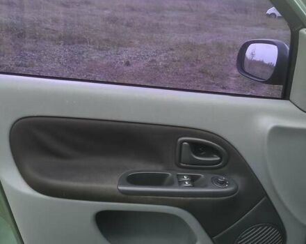 Зеленый Рено Clio Symbol, объемом двигателя 1.4 л и пробегом 267 тыс. км за 2200 $, фото 41 на Automoto.ua