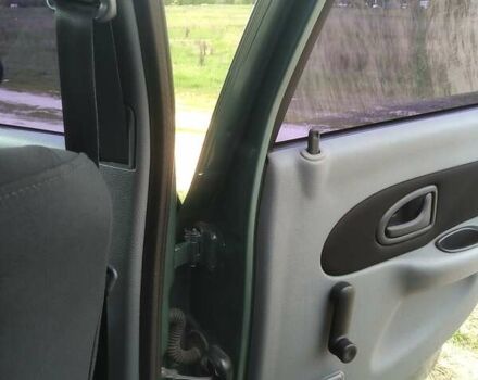 Зеленый Рено Clio Symbol, объемом двигателя 1.4 л и пробегом 267 тыс. км за 2200 $, фото 56 на Automoto.ua