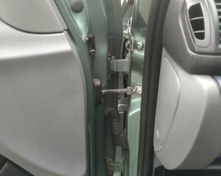 Зеленый Рено Clio Symbol, объемом двигателя 1.4 л и пробегом 267 тыс. км за 2200 $, фото 65 на Automoto.ua