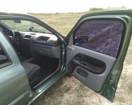 Зеленый Рено Clio Symbol, объемом двигателя 1.4 л и пробегом 267 тыс. км за 2200 $, фото 43 на Automoto.ua