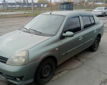 Зеленый Рено Clio Symbol, объемом двигателя 1.4 л и пробегом 290 тыс. км за 2300 $, фото 4 на Automoto.ua