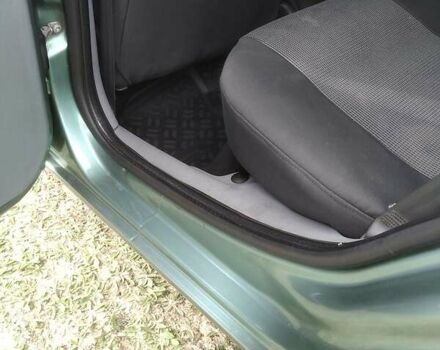 Зеленый Рено Clio Symbol, объемом двигателя 1.4 л и пробегом 267 тыс. км за 2200 $, фото 59 на Automoto.ua