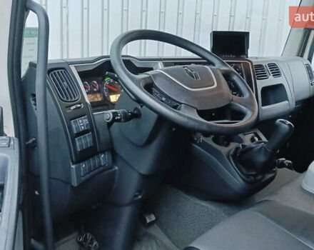 Білий Рено D-Series, об'ємом двигуна 4.6 л та пробігом 135 тис. км за 66726 $, фото 7 на Automoto.ua