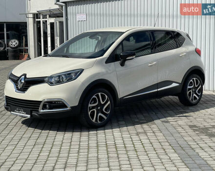Бежевий Рено Kaptur, об'ємом двигуна 1.2 л та пробігом 42 тис. км за 13900 $, фото 1 на Automoto.ua