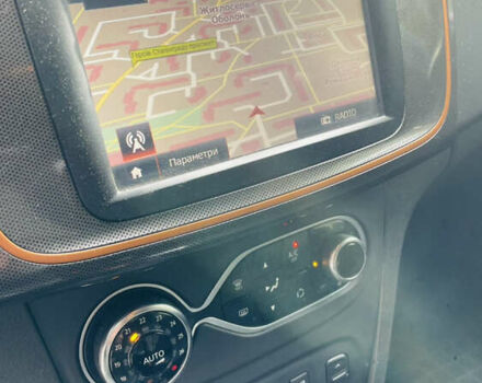 Сірий Рено Logan MCV Stepway, об'ємом двигуна 0.9 л та пробігом 147 тис. км за 9499 $, фото 8 на Automoto.ua