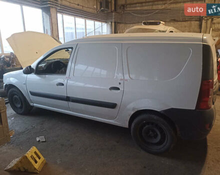 Белый Рено Logan Van, объемом двигателя 1.46 л и пробегом 306 тыс. км за 2300 $, фото 1 на Automoto.ua