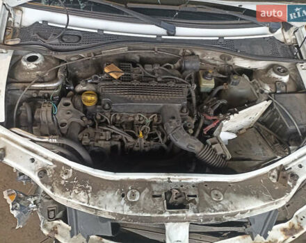 Белый Рено Logan Van, объемом двигателя 1.46 л и пробегом 306 тыс. км за 2300 $, фото 7 на Automoto.ua