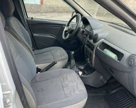 Рено Logan Van 2012 в Виннице на Automoto.ua Белый Рено Logan Van, объемом двигателя 1.6 л и пробегом 308 тыс. км за 3200 $, фото 4 на Automoto.ua