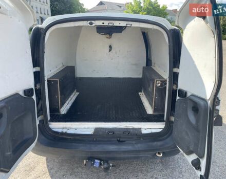 Білий Рено Logan Van, об'ємом двигуна 1.6 л та пробігом 263 тис. км за 3500 $, фото 8 на Automoto.ua