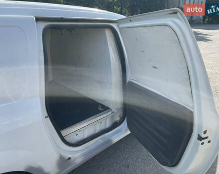 Білий Рено Logan Van, об'ємом двигуна 1.6 л та пробігом 263 тис. км за 3500 $, фото 7 на Automoto.ua