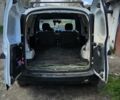 Белый Рено Logan Van, объемом двигателя 1.6 л и пробегом 500 тыс. км за 2750 $, фото 5 на Automoto.ua
