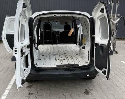 Білий Рено Logan Van, об'ємом двигуна 1.5 л та пробігом 320 тис. км за 3700 $, фото 6 на Automoto.ua
