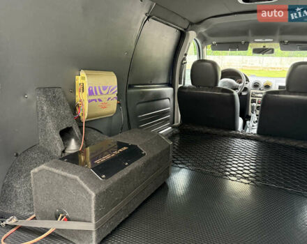 Синий Рено Logan Van, объемом двигателя 1.46 л и пробегом 383 тыс. км за 3000 $, фото 8 на Automoto.ua