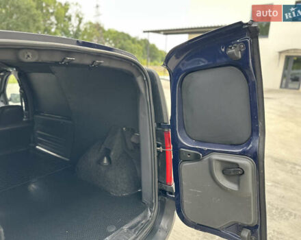 Синий Рено Logan Van, объемом двигателя 1.46 л и пробегом 383 тыс. км за 3000 $, фото 7 на Automoto.ua