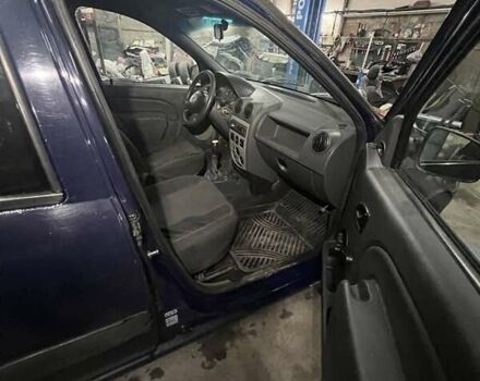 Синий Рено Logan Van, объемом двигателя 1.6 л и пробегом 362 тыс. км за 2800 $, фото 12 на Automoto.ua