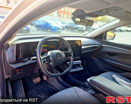 Белый Рено Megane E-Tech, объемом двигателя 0 л и пробегом 26 тыс. км за 24000 $, фото 4 на Automoto.ua