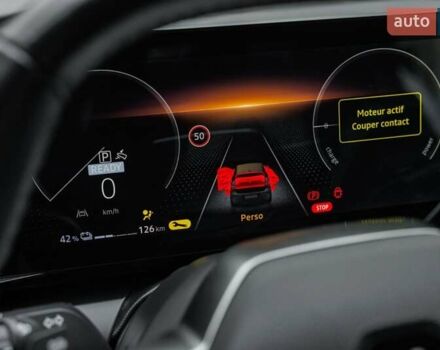 Белый Рено Megane E-Tech, объемом двигателя 0 л и пробегом 89 тыс. км за 19800 $, фото 37 на Automoto.ua