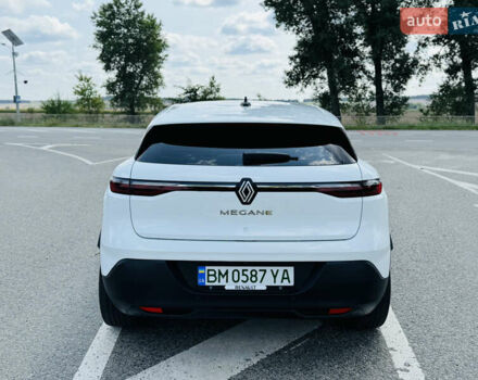 Белый Рено Megane E-Tech, объемом двигателя 0 л и пробегом 3 тыс. км за 29500 $, фото 6 на Automoto.ua