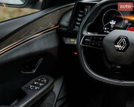 Белый Рено Megane E-Tech, объемом двигателя 0 л и пробегом 89 тыс. км за 19800 $, фото 26 на Automoto.ua