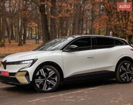 Белый Рено Megane E-Tech, объемом двигателя 0 л и пробегом 89 тыс. км за 19800 $, фото 8 на Automoto.ua