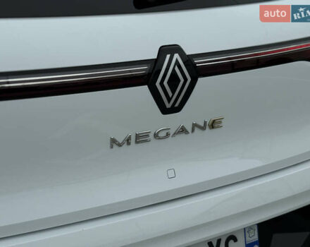 Білий Рено Megane E-Tech, об'ємом двигуна 0 л та пробігом 110 тис. км за 19500 $, фото 19 на Automoto.ua