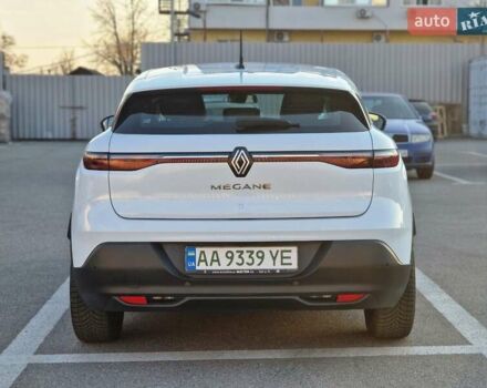Белый Рено Megane E-Tech, объемом двигателя 0 л и пробегом 25 тыс. км за 23000 $, фото 3 на Automoto.ua