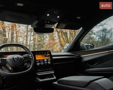Белый Рено Megane E-Tech, объемом двигателя 0 л и пробегом 89 тыс. км за 19800 $, фото 27 на Automoto.ua
