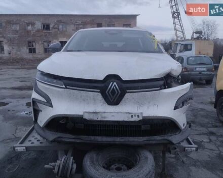 Белый Рено Megane E-Tech, объемом двигателя 0 л и пробегом 30 тыс. км за 13300 $, фото 5 на Automoto.ua