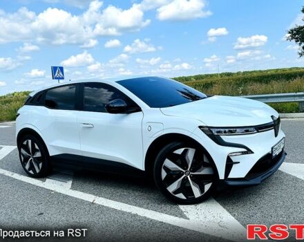 Белый Рено Megane E-Tech, объемом двигателя 0 л и пробегом 3 тыс. км за 29500 $, фото 3 на Automoto.ua