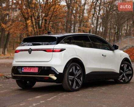 Белый Рено Megane E-Tech, объемом двигателя 0 л и пробегом 89 тыс. км за 19800 $, фото 16 на Automoto.ua