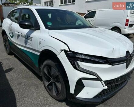 Белый Рено Megane E-Tech, объемом двигателя 0 л и пробегом 37 тыс. км за 17700 $, фото 1 на Automoto.ua