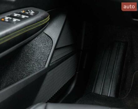 Белый Рено Megane E-Tech, объемом двигателя 0 л и пробегом 89 тыс. км за 19800 $, фото 31 на Automoto.ua