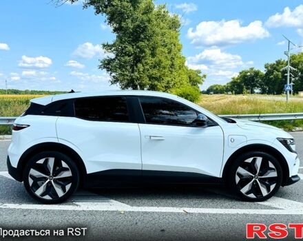 Белый Рено Megane E-Tech, объемом двигателя 0 л и пробегом 3 тыс. км за 29500 $, фото 2 на Automoto.ua