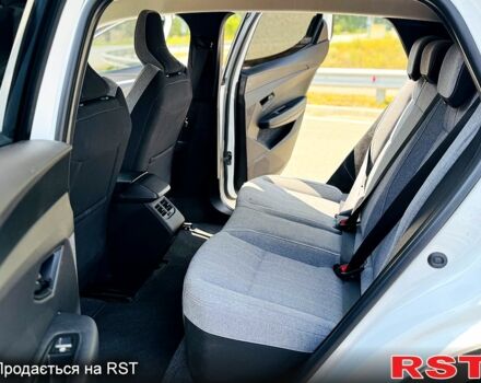 Белый Рено Megane E-Tech, объемом двигателя 0 л и пробегом 3 тыс. км за 29500 $, фото 7 на Automoto.ua