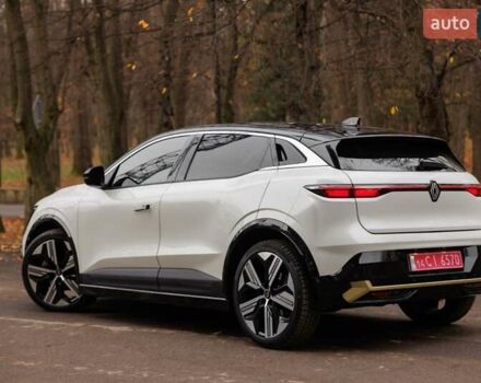 Белый Рено Megane E-Tech, объемом двигателя 0 л и пробегом 89 тыс. км за 19800 $, фото 5 на Automoto.ua