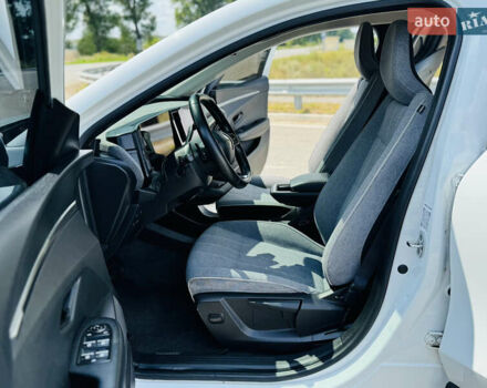 Белый Рено Megane E-Tech, объемом двигателя 0 л и пробегом 3 тыс. км за 29500 $, фото 11 на Automoto.ua