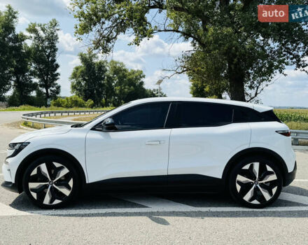 Белый Рено Megane E-Tech, объемом двигателя 0 л и пробегом 3 тыс. км за 29500 $, фото 2 на Automoto.ua