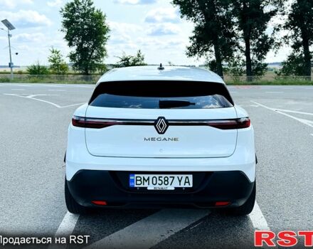 Белый Рено Megane E-Tech, объемом двигателя 0 л и пробегом 3 тыс. км за 29500 $, фото 4 на Automoto.ua