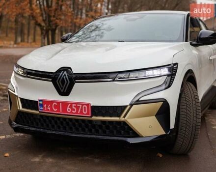 Белый Рено Megane E-Tech, объемом двигателя 0 л и пробегом 89 тыс. км за 19800 $, фото 7 на Automoto.ua