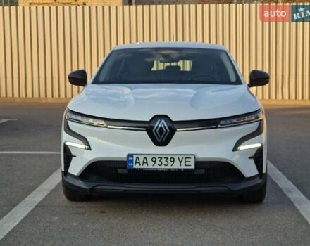 Белый Рено Megane E-Tech, объемом двигателя 0 л и пробегом 25 тыс. км за 23000 $, фото 1 на Automoto.ua