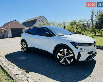 Білий Рено Megane E-Tech, об'ємом двигуна 0 л та пробігом 3 тис. км за 29500 $, фото 6 на Automoto.ua