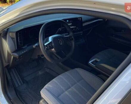 Білий Рено Megane E-Tech, об'ємом двигуна 0 л та пробігом 33 тис. км за 19700 $, фото 6 на Automoto.ua