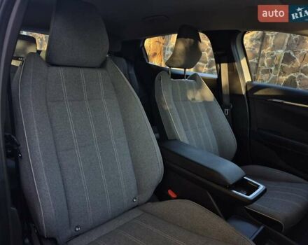 Белый Рено Megane E-Tech, объемом двигателя 0 л и пробегом 7 тыс. км за 20336 $, фото 14 на Automoto.ua